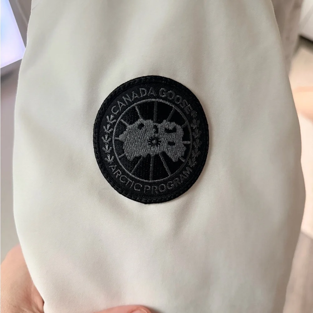 Men’s. Canada Goose - Black Label. White fur hooded parka - Picture 5 of 11